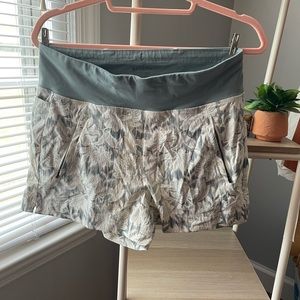 Athleta Trekkie North short